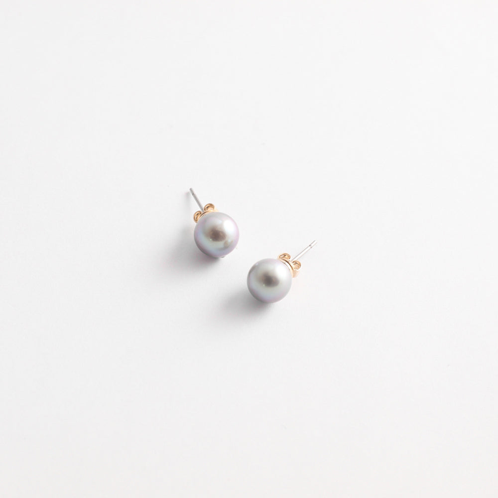 Single earrings Bl/W