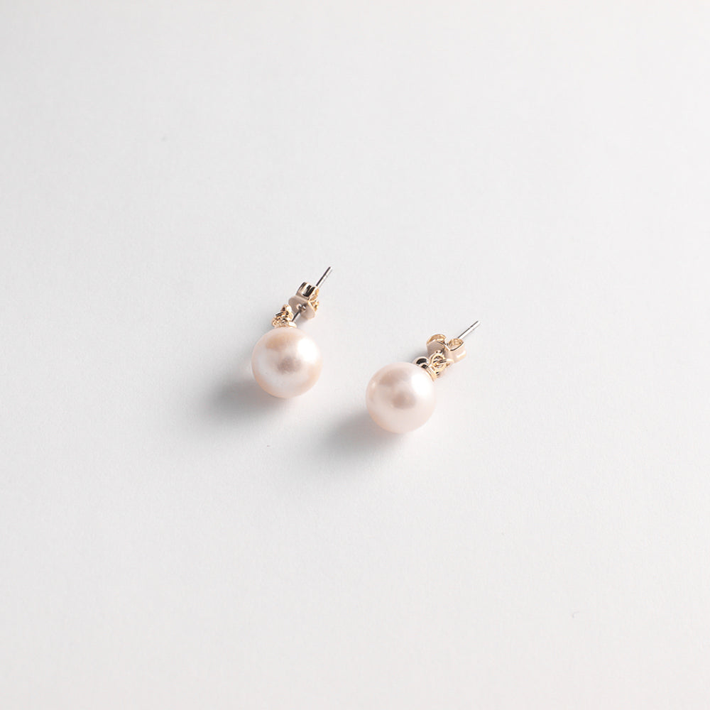 Single earrings Bl/W