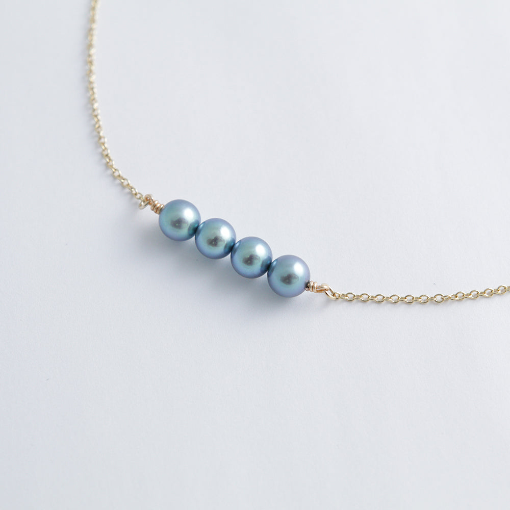 Four-grain choker Bl/W