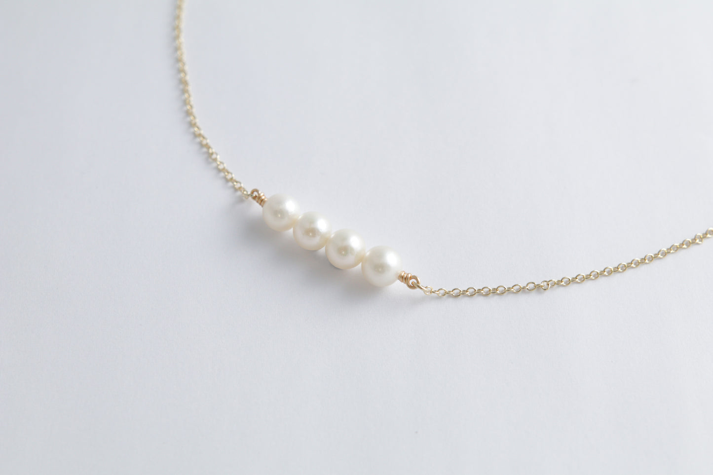 Four-grain choker Bl/W