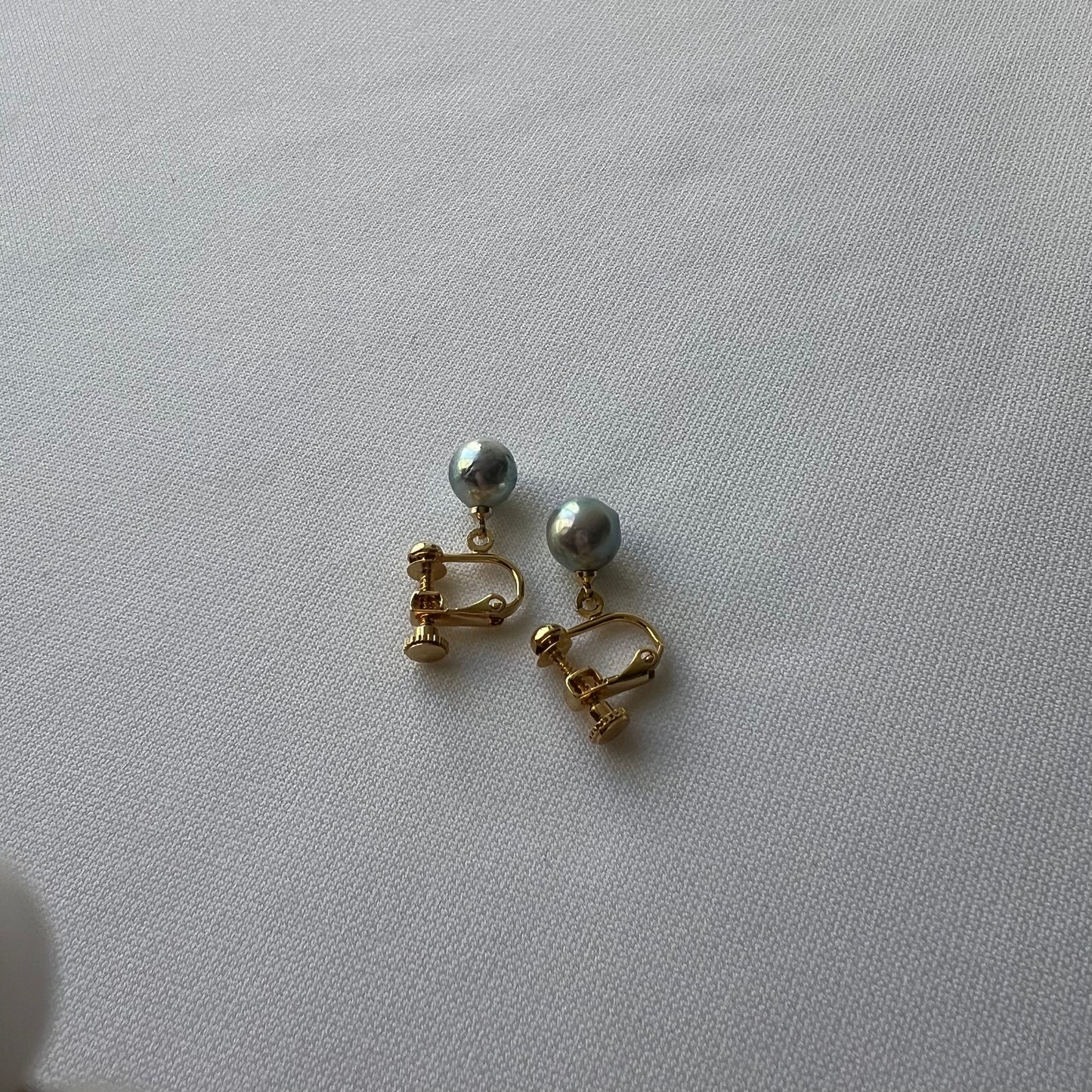 一粒イヤリング ナチュラルブルーパール