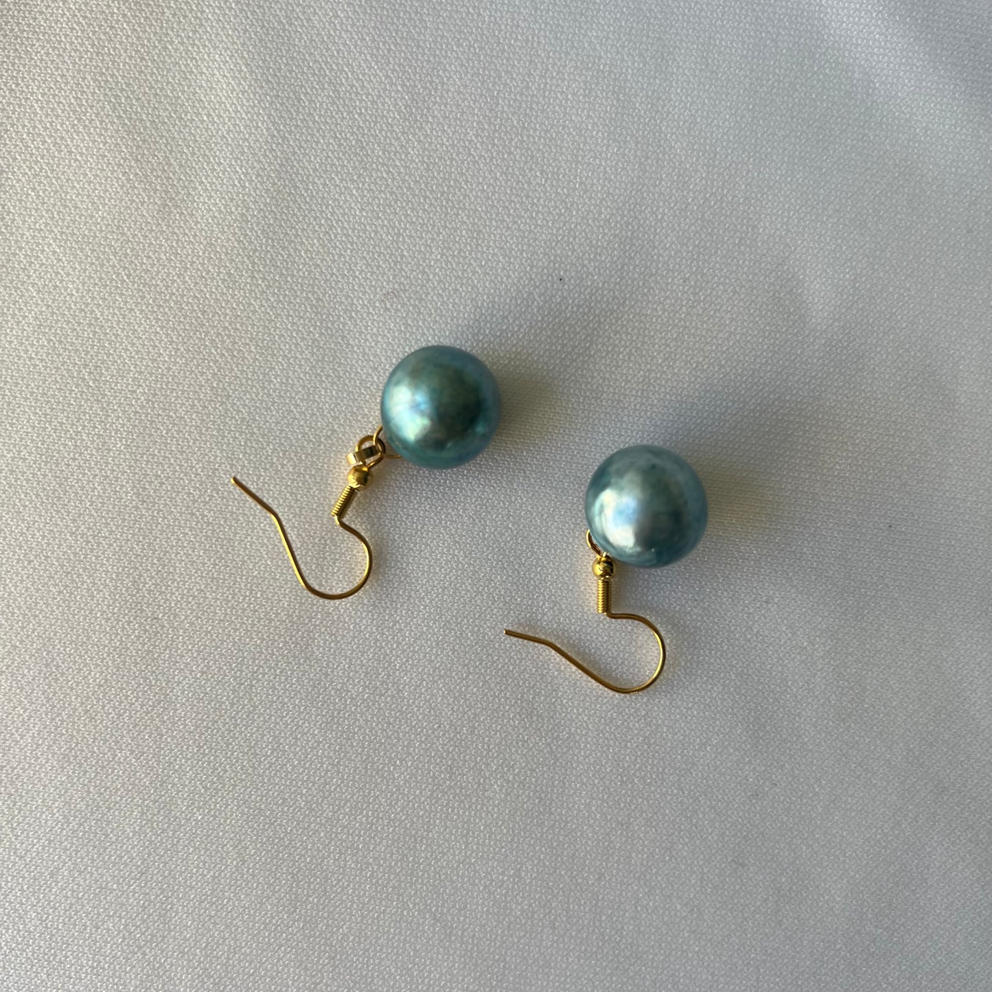 一粒バロックピアス ナチュラルブルーパール
