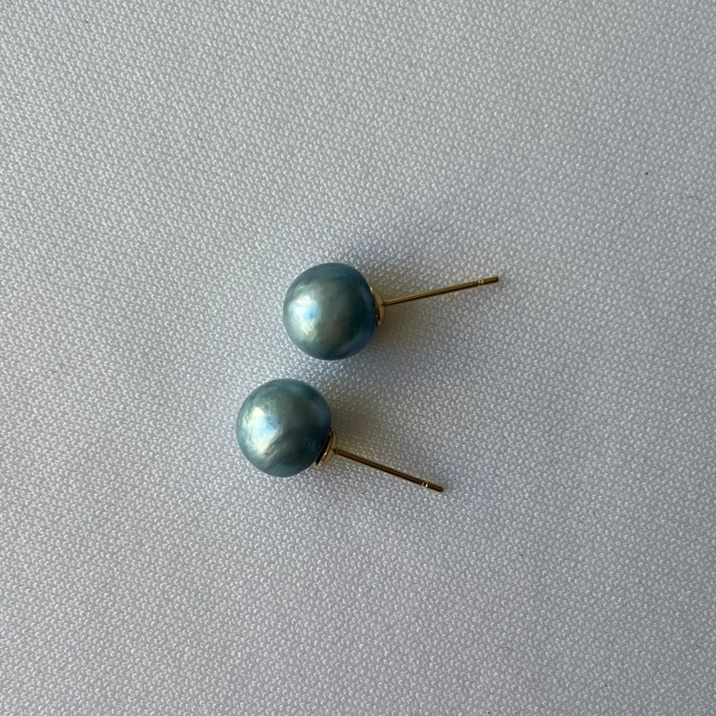 一粒バロックピアス ナチュラルブルーパール