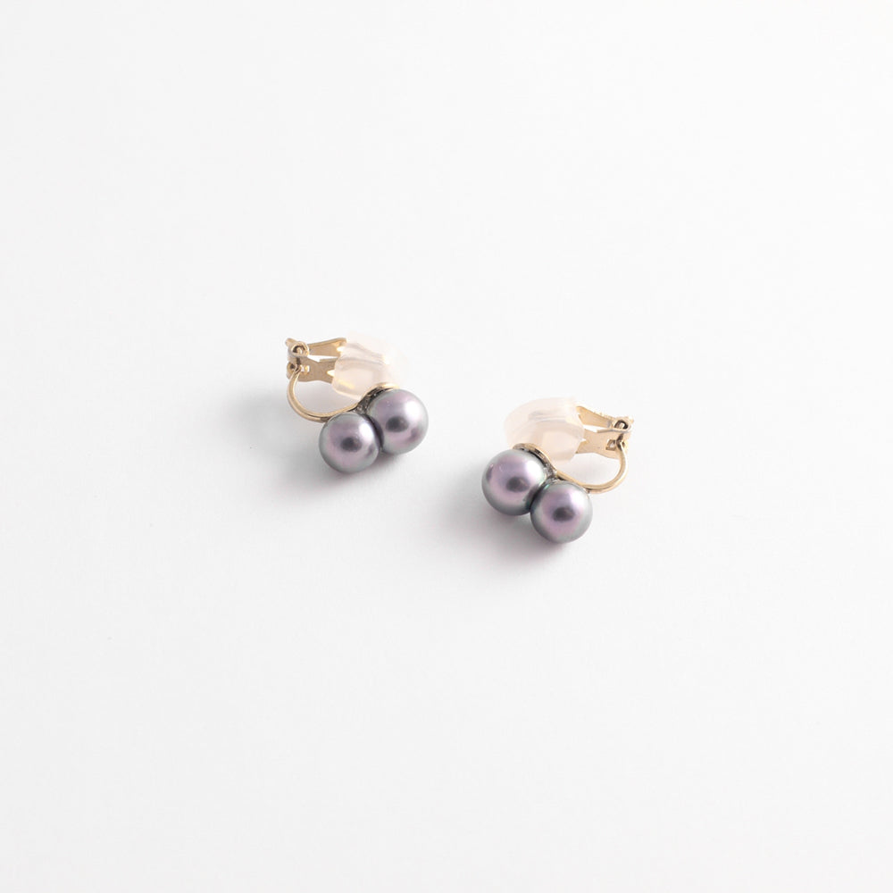 Two earrings LBl/DBl